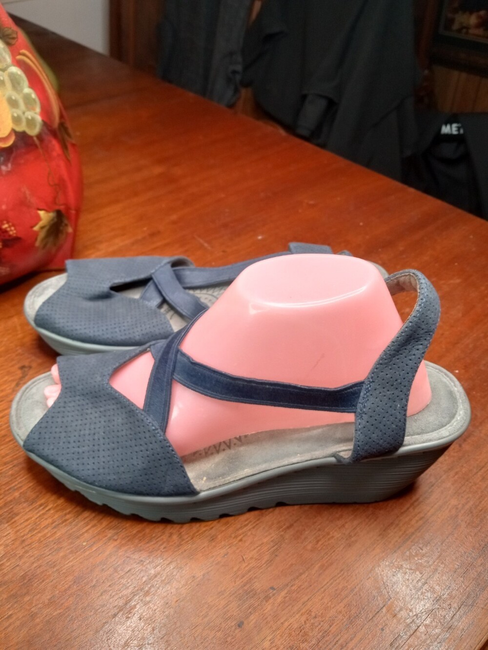 Skechers Women 9.5M Blue Navy Textile Sling Back Wedge Plat Form Sandal Shoes